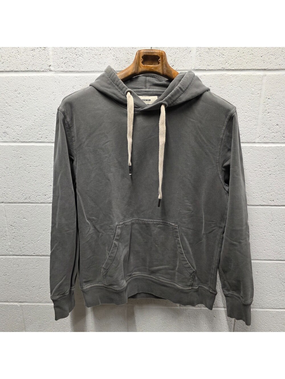 Buck Mason Hoodie Sweatshirt Mens 21.5x29 Gray Pullover Kangaroo Pocket Knit M